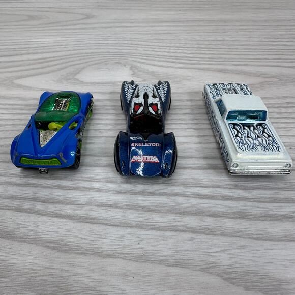 Matchbox Cars Lot of 71999–2017 Retro VTG Diecast Mixed Styles Multicolor 1:64 - Picture 4 of 15